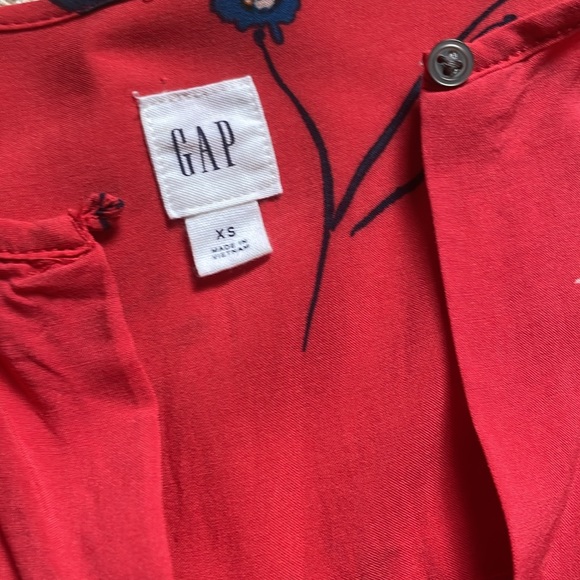 EUC XS Gap lightweight l/s blouse - Picture 2 of 3